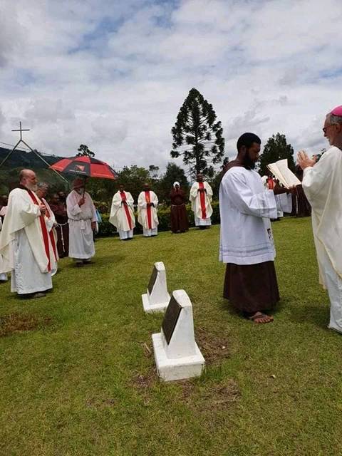 PNG Cemetery1
